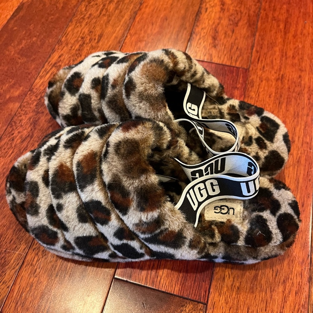 Ugg Fluffy Yeah Slides